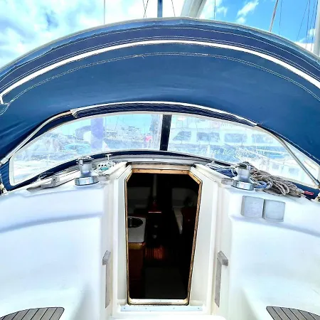 Yacht Anakaona-A Different Way To Stay! Corralejo